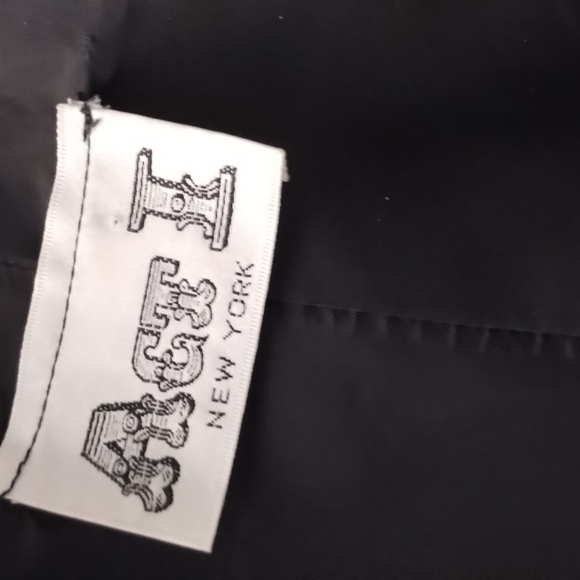 Dress - Picture 5 of 9